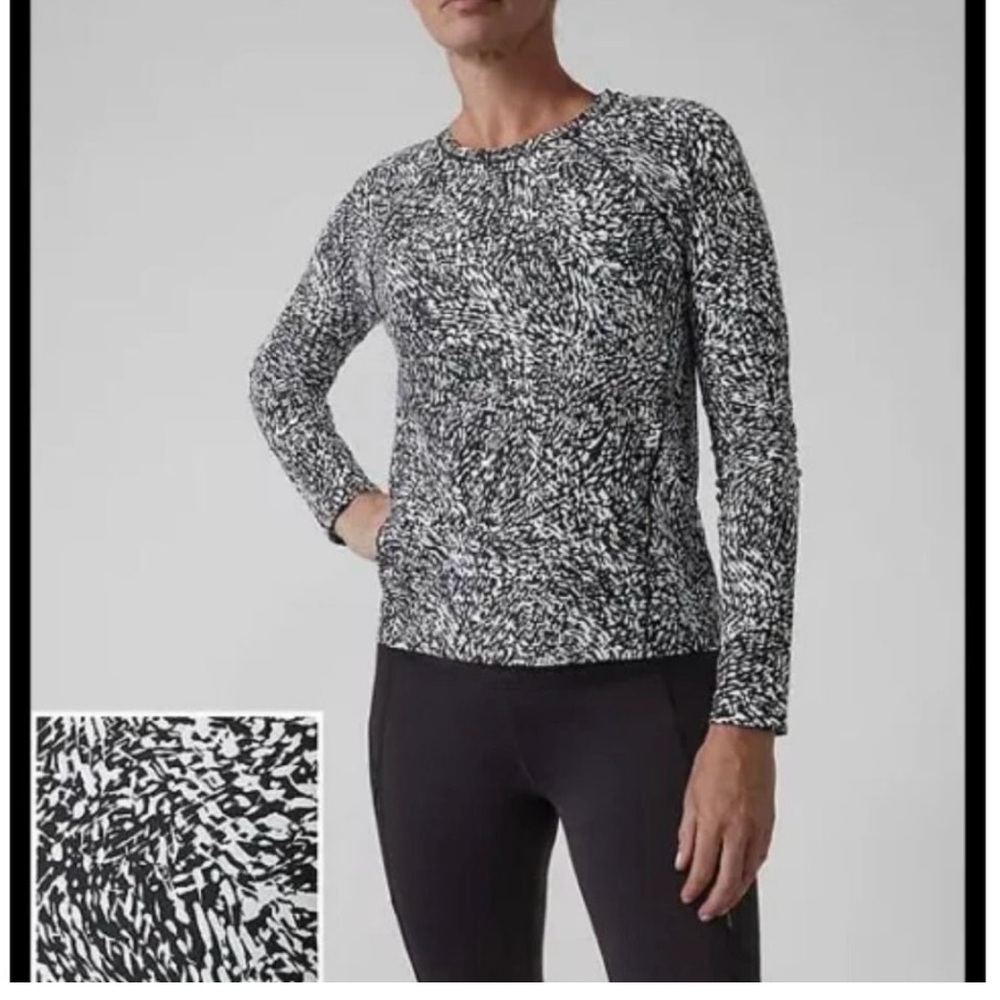 New. Athleta Black & White Long sleeve Top!